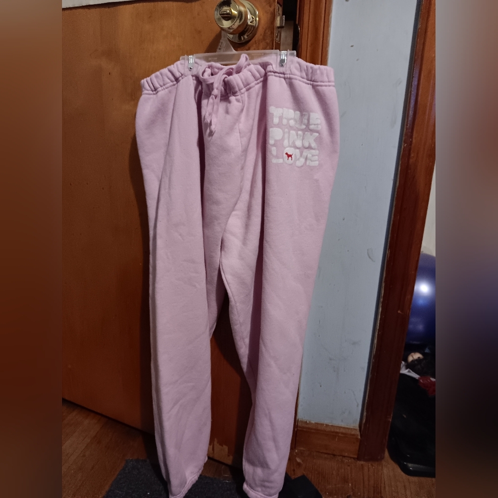 Pink by Victoria secret ĺ vintage  Capri sweatpants